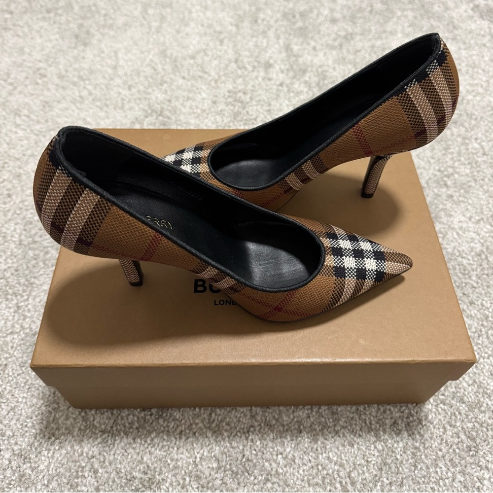 Shoes - Picture 6 of 14